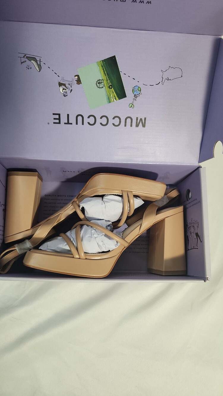 MUCCCUTE Nude Strappy Platform Block Heel Sandals Size 8.5